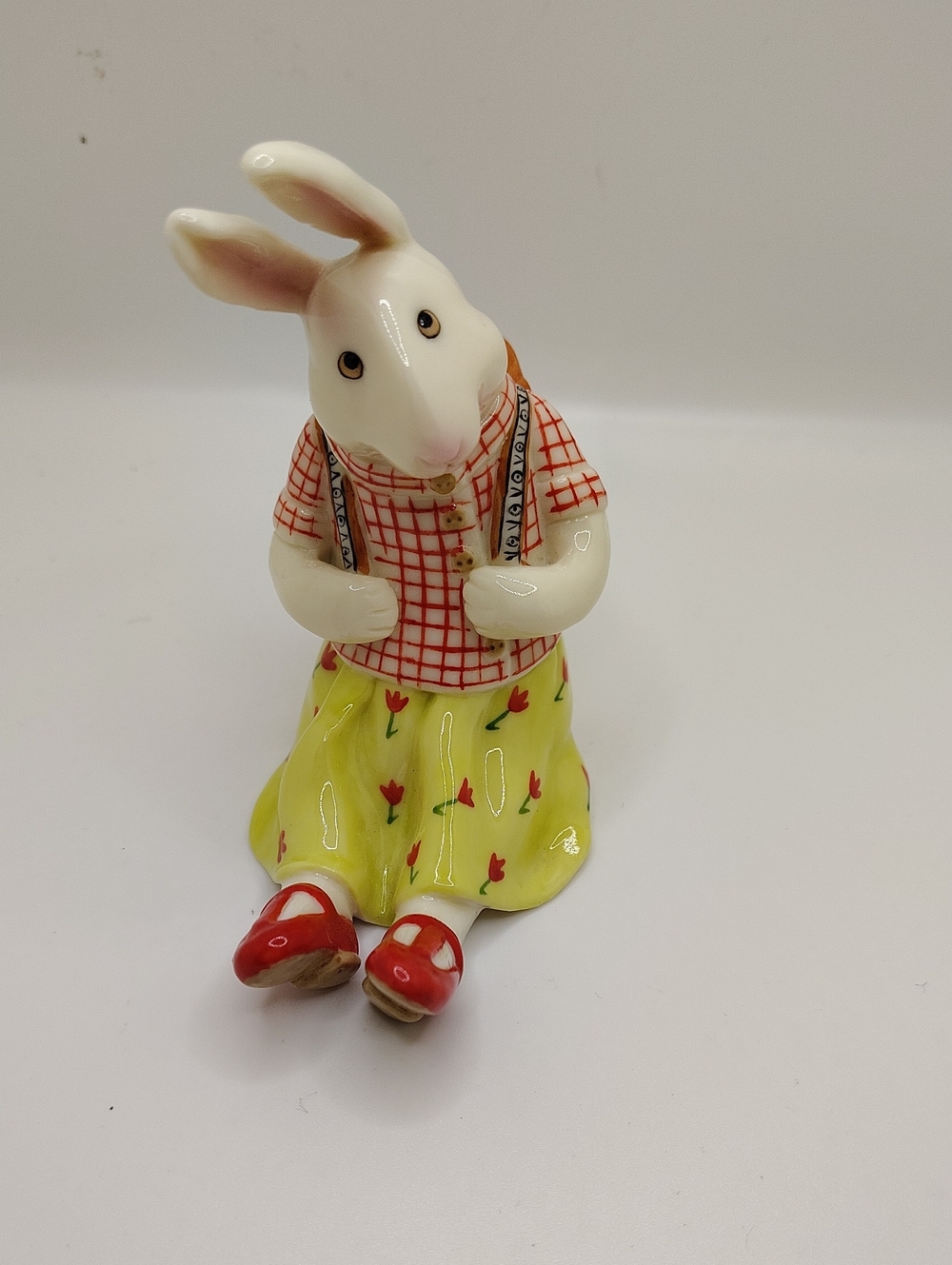 Vtg Ceramic Bunny Figurine